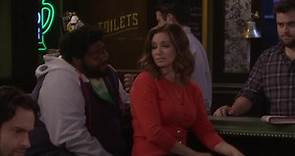 A Sibling Rivalry Walks Into a Bar - Undateable: Leslie Is Upset