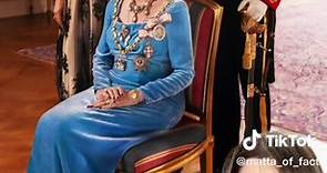Two brand new #royal portraits to commemorate the #GoldenJubilee of #QueenMargrethe of Denmark! 👑🇩🇰 #crownprincessmary #jubilee #crownprincefrederik #royaltea #danishroyals #royalfashion #royaljewels #queenmargretheii #princessmarie #princejoachim #royalfamily #royals