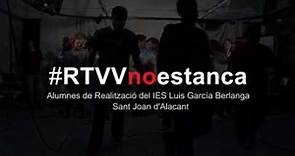 Alumnos de Realización del IES Luis Garcia Berlanga de San Juan de Alicante con RTVV #RTVVnoestanca
