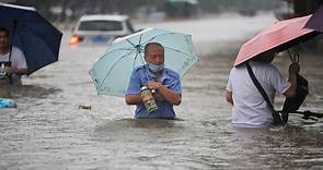 河南水災：特大暴雨致數十人死亡 最初24小時發生了什麼