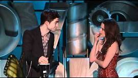 Kristen Stewart And Robert Pattinson Win Best Kiss