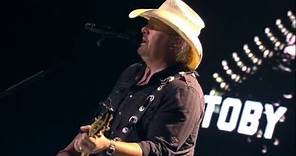 Toby Keith - 35 MPH Town (Live on SoundStage - OFFICIAL)