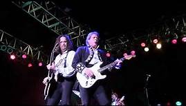 Paul Reveres Raiders LIVE! - Jamie Revere & Doug Heath's Guitar Battle wmv