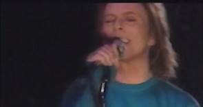 David Bowie - Something In The Air (Live Paris 1999)