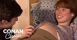 Ellie Kemper & Michael Koman In A Sketch About The First iPhone | Late Night with Conan O’Brien
