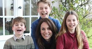 Kate Middleton, la prima foto ufficiale con i figli dopo l’intervento