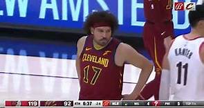 Anderson Varejao gets standing ovation for this..