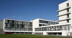 Bauhaus : A History Of Modern Architecture