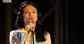 Sophie Ellis-Bextor - Do You Remember The First Time? (Live at Maida Vale)