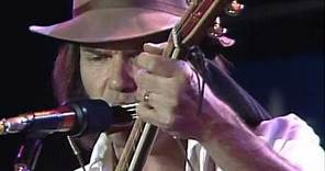 Neil Young - Heart of Gold (Live at Farm Aid 1985)