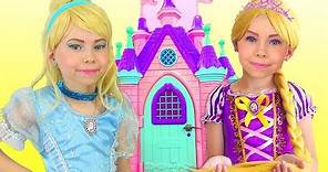 Princesas Disney Juegan en casa de princesas - cuentos morales para niños