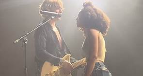 Ross Lynch & Jaz Sinclair Singing on Stage 1st time in Munich,Germany 10-21-22 The Driver Era (R5)