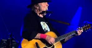 Neil Young & Crazy Horse - Heart of Gold + Human Highway + Blowin in the Wind - Biarritz 2013