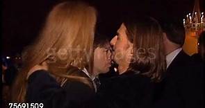 Tom Cruise kiss Nicole Kidman Interview with the Vampire Premiere