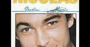 Nicolas Charrier (fils de Brigitte Bardot) chante « Station Music » (1983)