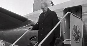 L'arrivée de Monsieur Guy Mollet à Alger en février 1956 - Lumni | Enseignement