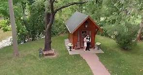 The Little Log Wedding Chapel in Niagara Falls Canada