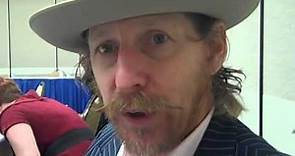 Lew Temple (Axel) The Walking Dead Interview