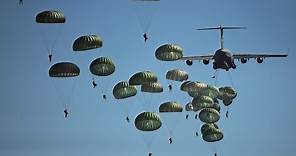 "Blood on the Risers" (gory gory what a hell of a way to die) 101st Airborne footage
