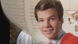 Bobby Vee: 1960s pop star dies aged 73 after battle with Alzheimer's disease