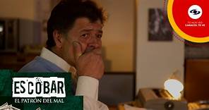 Juan Guillermo le informa a Ana María y la familia que el director de El Espectador ha muerto