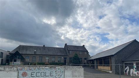 École à Mesnil-Roc'h