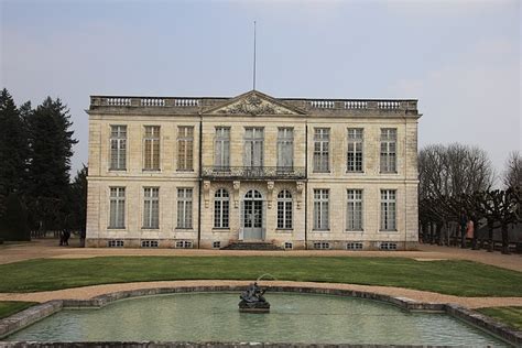 Église Saint-Germain à Bouges-le-Château