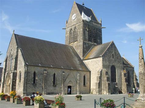 Église Saint-Laurent à Sainte-Mère-Église