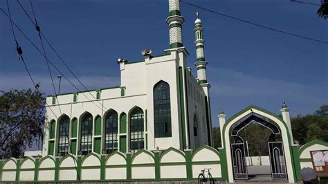 مسجدِ نور Masjid E Noor (1805)