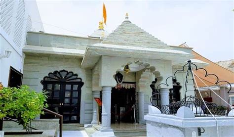 शिव मंदिर बड़कुरवा पार्क