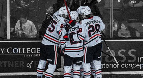 ‘Dogs curbed in overtime: Niagara surrenders equalizer with 45 seconds remaining in regulation