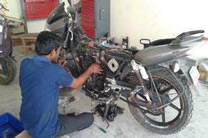 2 wheeler mechanic shop