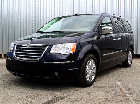 2010-Chrysler-Town-And-Country-Limited-For-Sale
