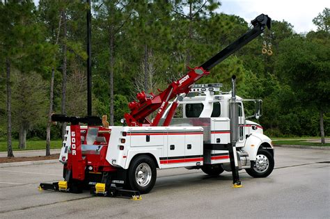 24×7 car towing and crane service