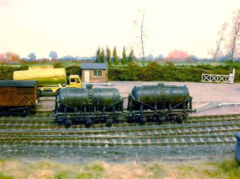 3 Millimetre Scale Model Railway