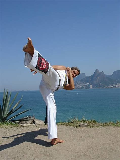 Abadá-Capoeira Berlin Professora Esmeralda