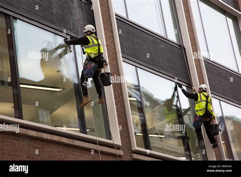 Abseiling window cleaning London
