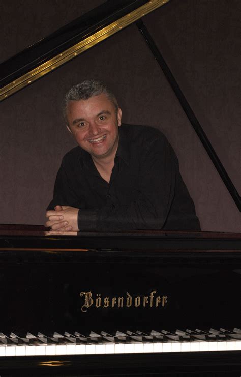 Adrian Dixon Pianist
