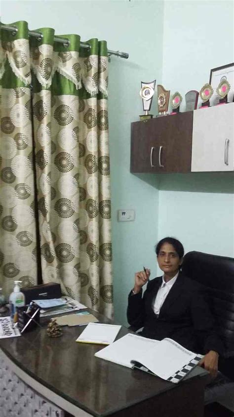 Advocate Nilu Mathur - Criminal Lawyer in Ajmer | Civil Lawyer & Family Matter Lawyer in Ajmer