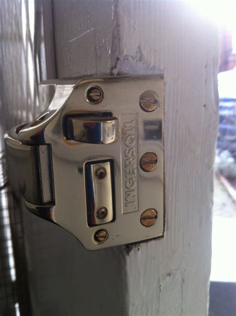 Alexandra Locksmiths : Locks, Security Grilles and Gates, Access Control, Safes