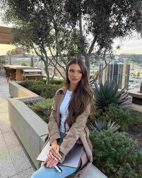 Alexis Griswold Onlyfans Leak 19 Porn