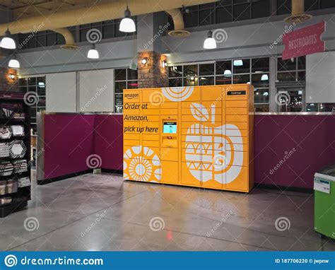 Amazon Hub Locker - yung