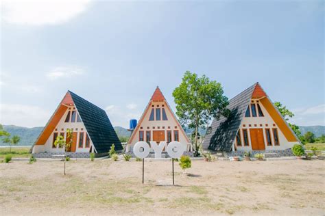 Atap Villa Pantai Balekambang