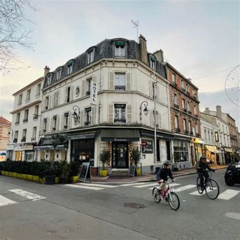 Auberge des Trois Marches. à Le Vésinet