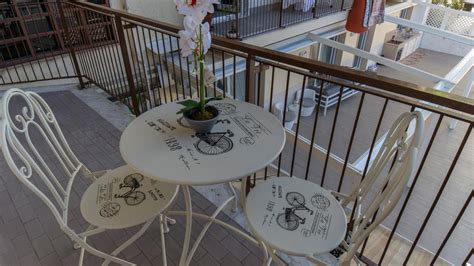 B&B Maremy... i 4 Elementi Naples