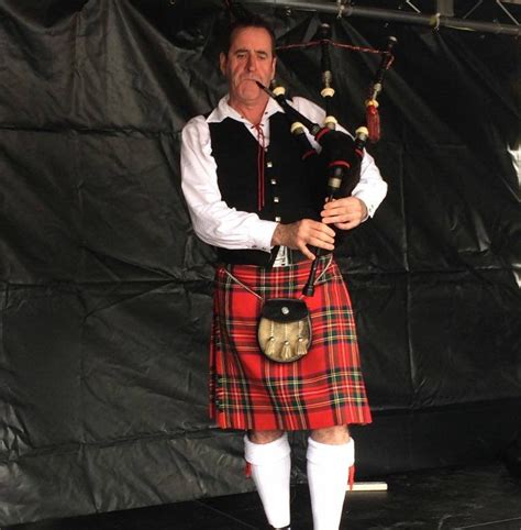 Bagpiper South Wales - John Mcshane