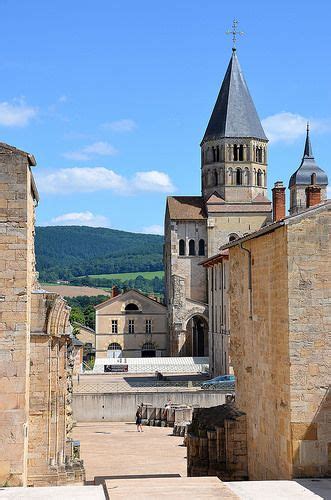 Barabans à Cluny