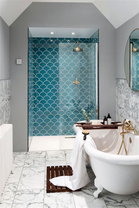 Bathroom-Tile-Ideas-For-Small-Bathrooms
