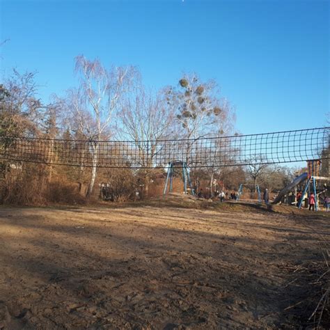 Beachvolleyballfeld Schlupfwinkel