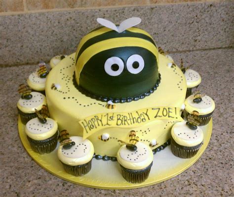Bee's creative cakes